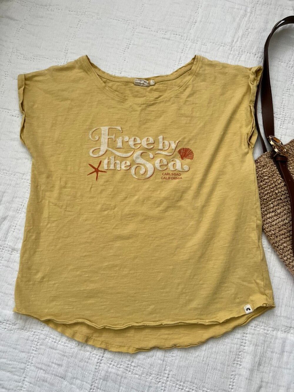 Pacific Creations Free By The Sea Carlsbad California Graphic Tee L Yellow